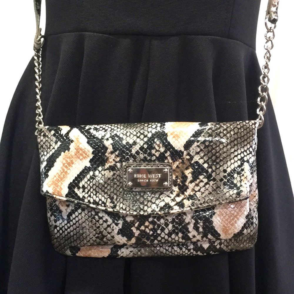 Nine West nwt Snakeskin clutch purse Crossbody removable strap